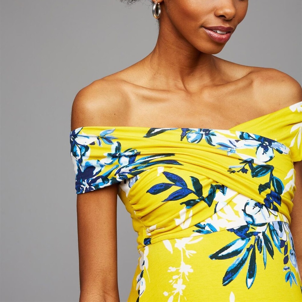 A Pea In The Pod off the shoulder dress sz Medium